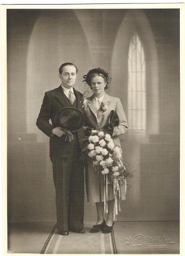 1949 - Trouwfoto Hendrika Anthonia Bergveld (geb. 26-9-1923) en Hendrik Jan Hofman