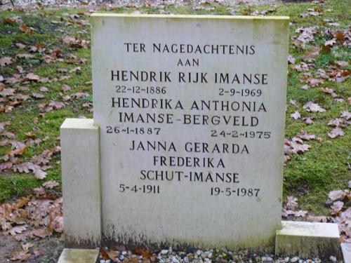 1969 - Grafsteen Hendrik Rijk Imanse en-Hendrika Anthonia Bergveld (geb. 26-1-1887) - Begraafplaats Beekbergen