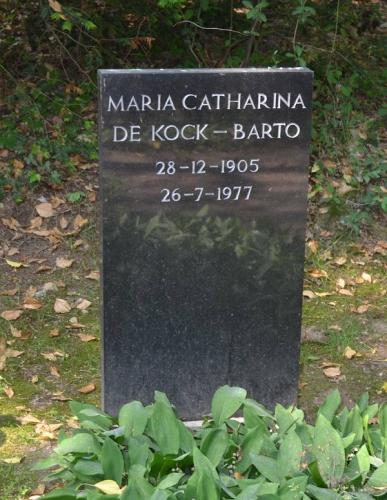 1977 - Grafsteen Maria Catharina Barto - Begraafplaats Rheden