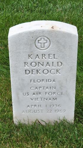 1969 - Grafsteen Karel Ronald Dekock (geb. 1-4-1936) - Begraafplaats Arlington (USA)