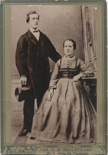 1874 - Huwelijksfoto Pieter van Steenderen de Kok en Johanna Hagemeijer
